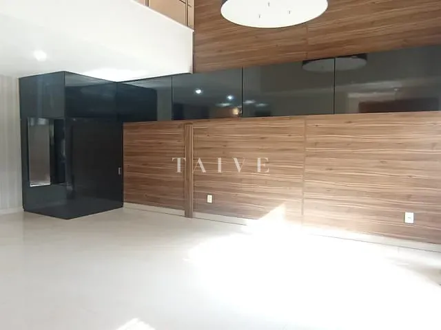 Casa com 532m² 4 quartos e 5 banheiros, à venda, no bairro Esperança em Londrina