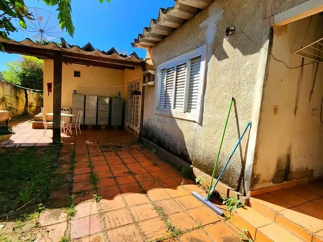 Casa com 530m² 3 quartos e 3 banheiros, à venda, no bairro São Francisco em Campo Grande