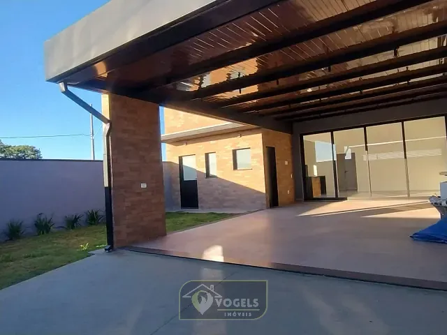 Casa 3 quartos e 2 banheiros, à venda, no bairro Europa em Holambra