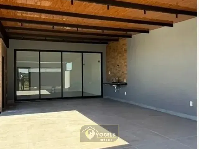 Casa 3 quartos e 2 banheiros, à venda, no bairro Europa em Holambra