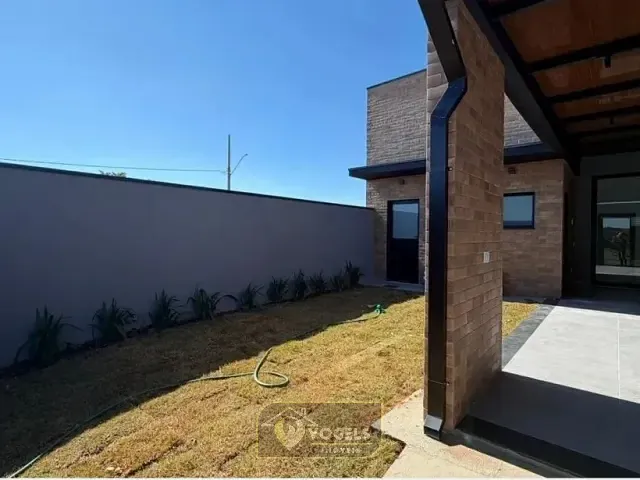 Casa 3 quartos e 2 banheiros, à venda, no bairro Europa em Holambra