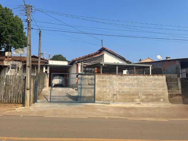 Casa à venda, no bairro São Judas Tadeu  em Cambuí