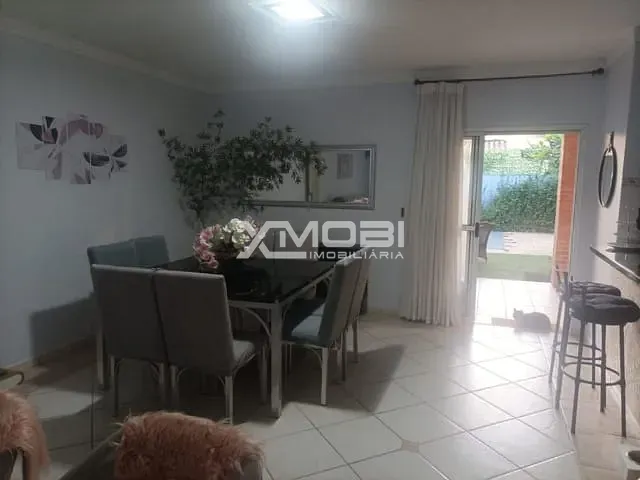 Casa com 500m² 3 quartos e 3 banheiros, à venda, no bairro Bairro do Poste em Jundiaí