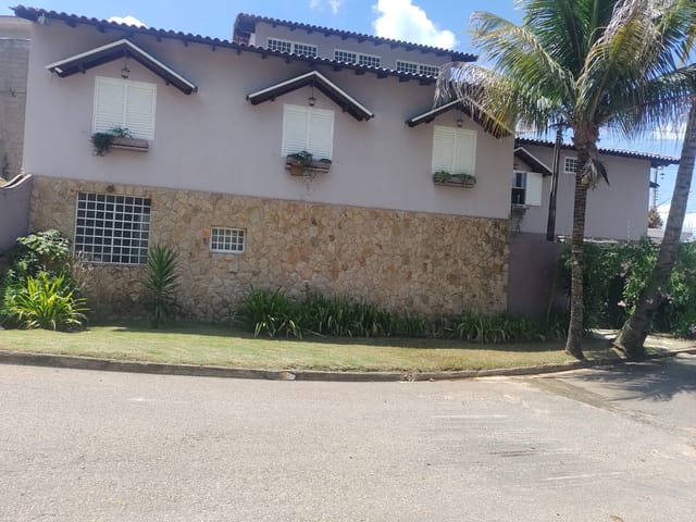 Casa com 260m² 5 quartos e 5 banheiros, à venda, no bairro Parque Residencial Tereza Cristina em São João da Boa Vista