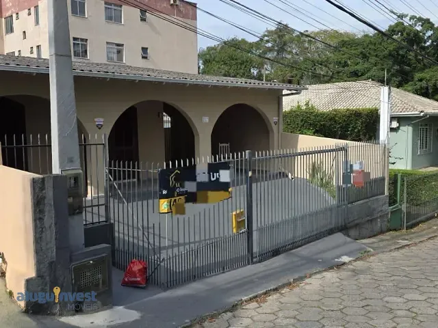 Casa para alugar, no bairro Trindade em Florianópolis