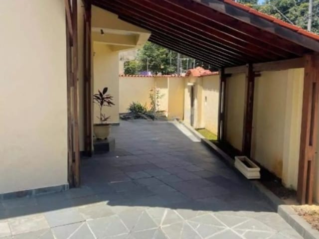 Casa 4 quartos e 4 banheiros, para alugar, no bairro Campestre em Santo André