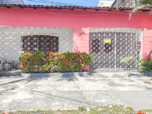 Casa 3 quartos e 1 banheiro, para alugar, no bairro Cidade Velha em Belém