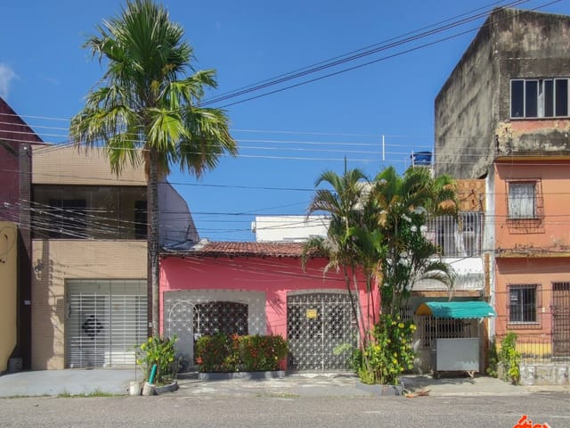 Casa 3 quartos e 1 banheiro, para alugar, no bairro Cidade Velha em Belém