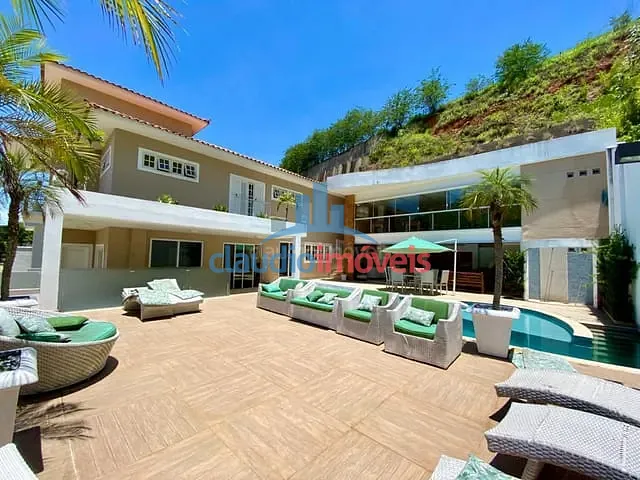 Casa com 800m² 5 quartos e 7 banheiros, à venda, no bairro Belvedere da Taquara em Barra do Piraí