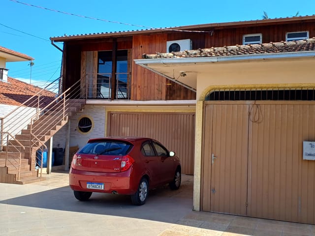 Foto do Casa - Casa térrea com 3 quartos (1 suíte) e Sala Comercial no coração do Campeche - Florianópolis/SC | Costão Sul Imóveis