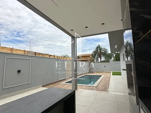 Casa 3 quartos e 4 banheiros, à venda, no bairro Chácara Letônia em Americana