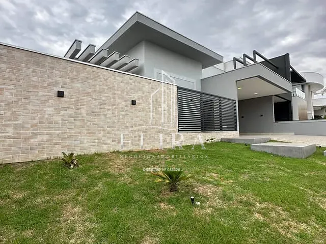 Casa 3 quartos e 4 banheiros, à venda, no bairro Chácara Letônia em Americana