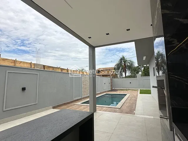 Casa 3 quartos e 4 banheiros, à venda, no bairro Chácara Letônia em Americana