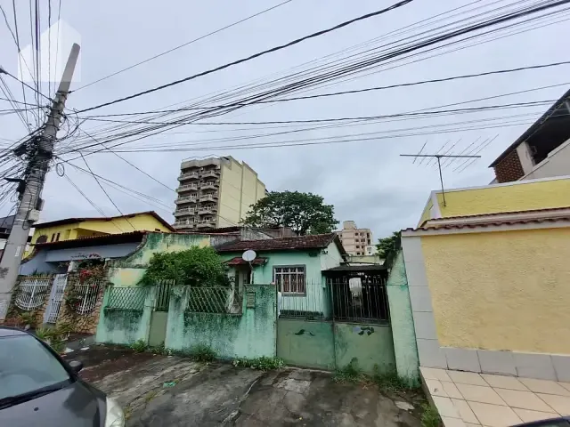 Casa com 261m² 2 quartos e 1 banheiro, à venda, no bairro Caonze em Nova Iguaçu