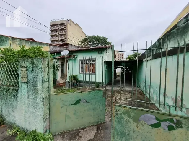Casa com 261m² 2 quartos e 1 banheiro, à venda, no bairro Caonze em Nova Iguaçu