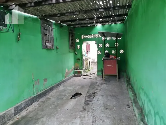 Casa com 261m² 2 quartos e 1 banheiro, à venda, no bairro Caonze em Nova Iguaçu