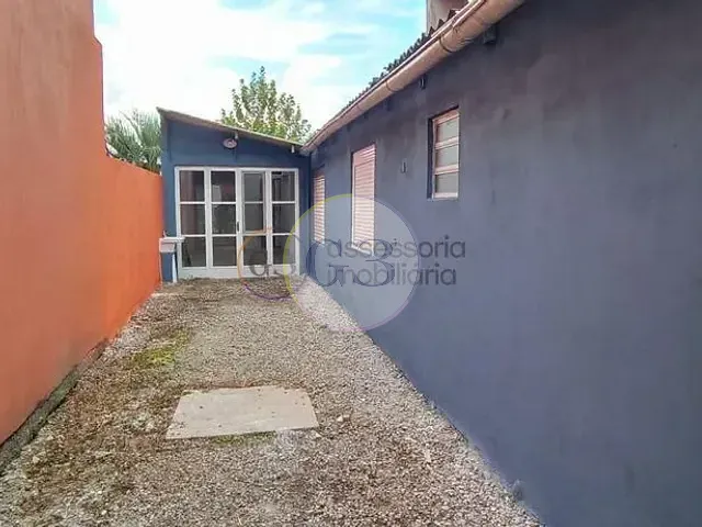 Casa 2 quartos e 2 banheiros, à venda, no bairro Três Vendas em Pelotas