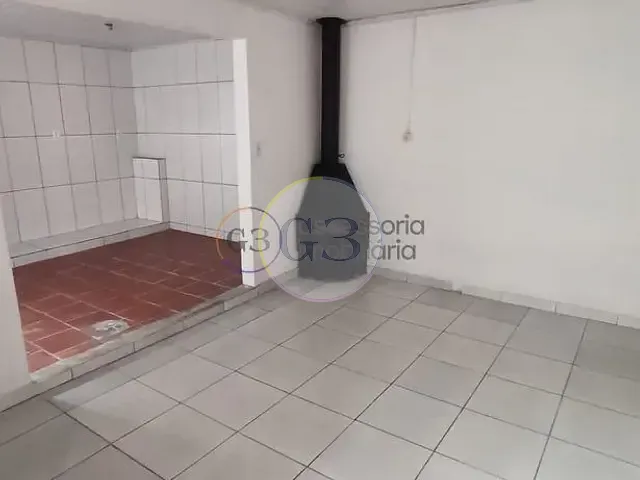 Casa 2 quartos e 2 banheiros, à venda, no bairro Três Vendas em Pelotas