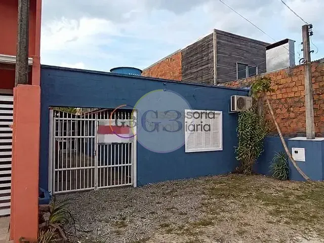 Casa 2 quartos e 2 banheiros, à venda, no bairro Três Vendas em Pelotas