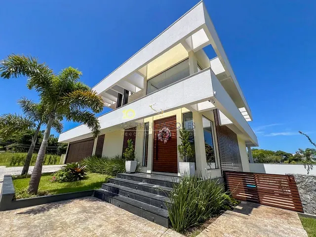 Casa com 722m² 3 quartos e 5 banheiros, à venda, no bairro Pedra Branca em Palhoça