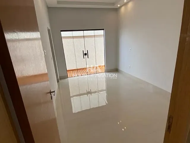 Casa com 300m² 3 quartos e 4 banheiros, à venda, no bairro Jardins Bolonha em Senador Canedo
