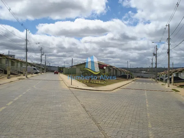 Casa 2 quartos e 1 banheiro, à venda ou para alugar, no bairro Primavera em Vitória da Conquista
