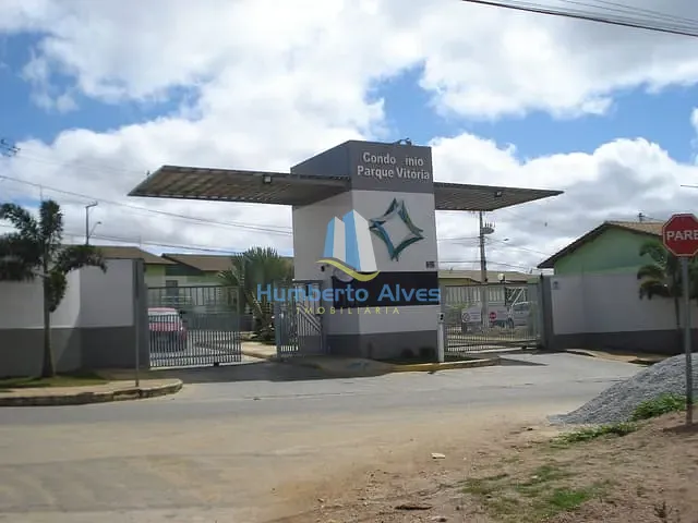 Casa 2 quartos e 1 banheiro, à venda ou para alugar, no bairro Primavera em Vitória da Conquista
