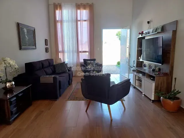 Casa com 240m² 3 quartos e 3 banheiros, à venda, no bairro Vila 12 de Setembro 2° Etapa em Jaguariúna
