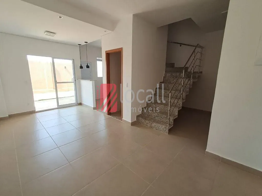 Casa com 3 quartos para aluguel, 93m² — foto 2 de 41