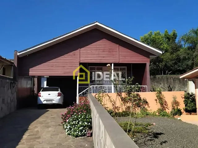 Casa 3 quartos e 2 banheiros, à venda, no bairro Industriários em Concórdia