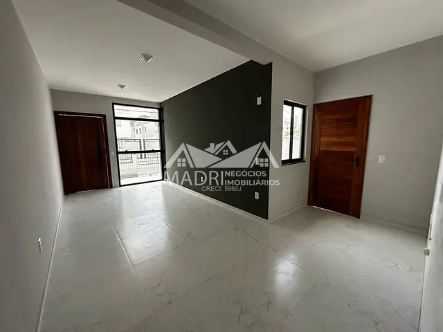 Casa com 139m² 3 quartos e 2 banheiros, à venda, no bairro Nova Palhoça em Palhoça