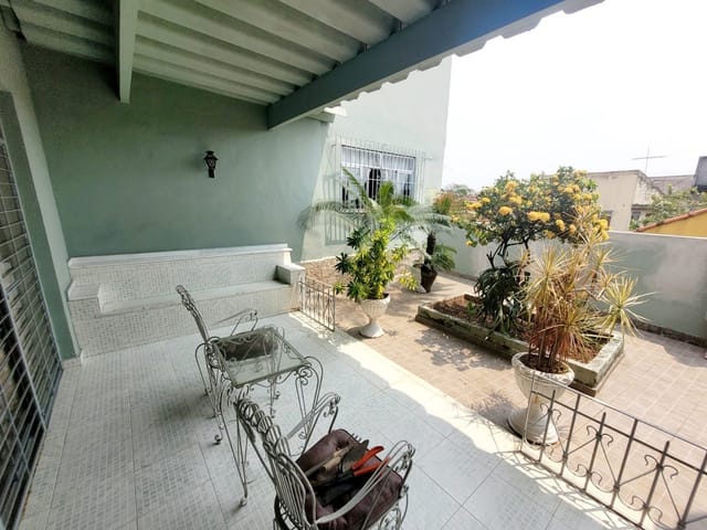 Casa com 450m² 3 quartos e 3 banheiros, à venda, no bairro Vila Valqueire em Rio de Janeiro