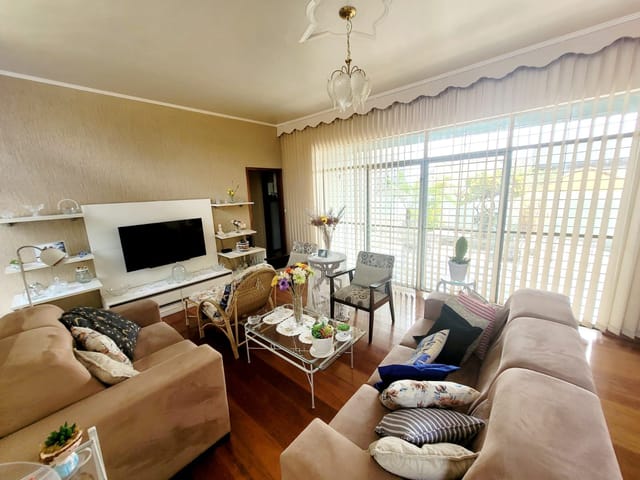 Casa com 450m² 3 quartos e 3 banheiros, à venda, no bairro Vila Valqueire em Rio de Janeiro