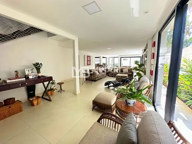 Casa 4 quartos e 6 banheiros, à venda, no bairro Alphaville em Santana de Parnaíba