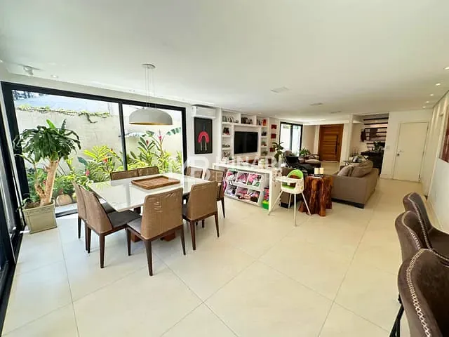 Casa 4 quartos e 6 banheiros, à venda, no bairro Alphaville em Santana de Parnaíba