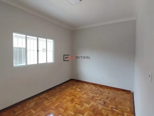 Casa com 250m² 3 quartos e 3 banheiros, à venda, no bairro Waldemar Hauer em Londrina