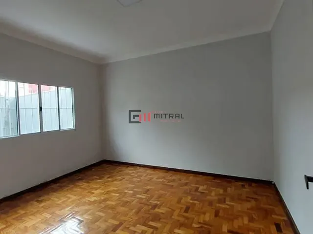 Casa com 250m² 3 quartos e 3 banheiros, à venda, no bairro Waldemar Hauer em Londrina