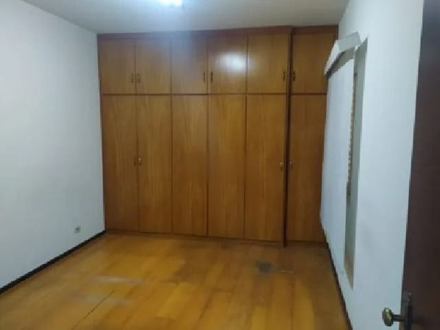 Casa com 560m², à venda ou para alugar, no bairro Centro em Cambé