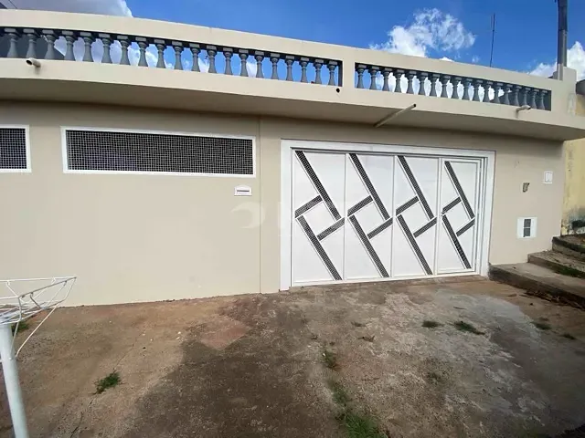 Casa com 250m² 3 quartos e 3 banheiros, à venda, no bairro Loteamento Jardim Eldorado em Botucatu