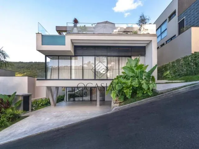 Casa 4 quartos e 4 banheiros, à venda, no bairro São Judas Tadeu em Balneário Camboriú