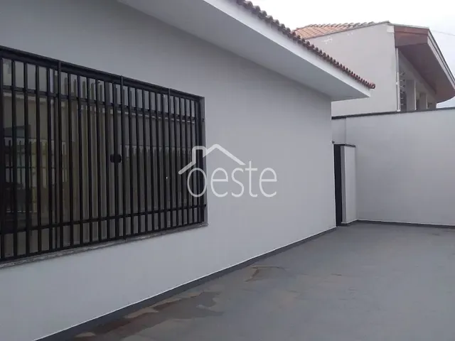 Casa com 655m² 4 quartos e 4 banheiros, à venda, no bairro Vila Grego II em Santa Bárbara D'Oeste