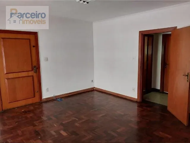 Casa com 330m² 5 quartos e 4 banheiros, à venda, no bairro Vila Brasilina em São Paulo