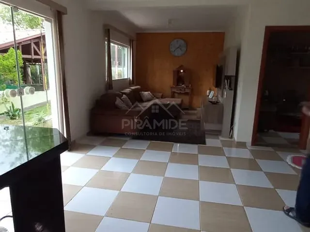 Casa com 415m² 4 quartos e 3 banheiros, à venda, no bairro Vila Brasil de Nossa Senhora Aparecida em Poços de Caldas
