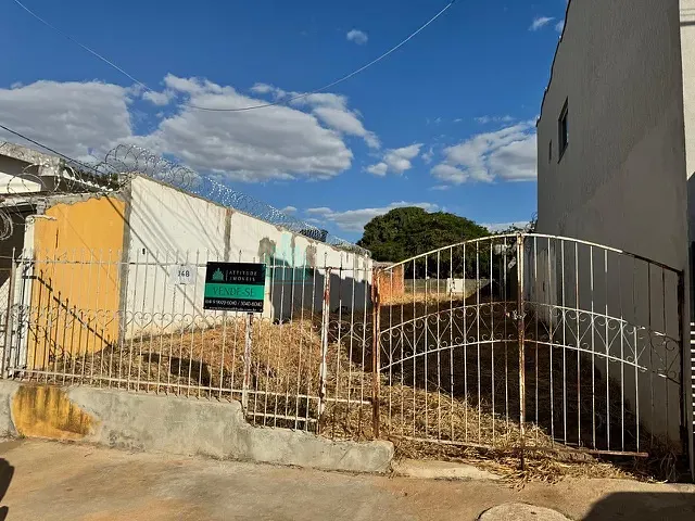 Terreno com 300m², à venda, no bairro Nossa Senhora de Fátima em Catalão