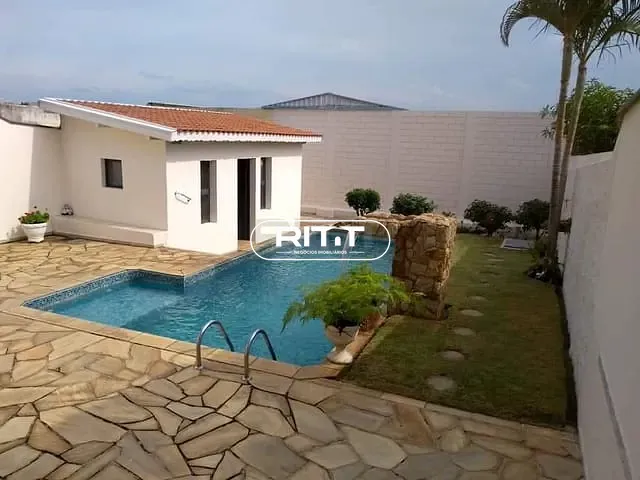 Casa com 300m² 3 quartos e 2 banheiros, à venda, no bairro Jardim do Lago em Campinas