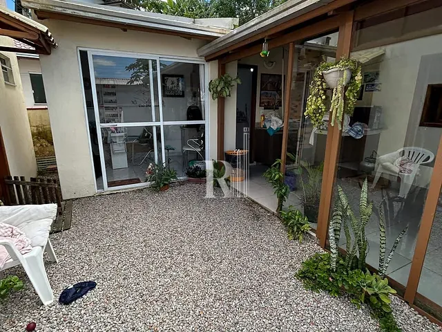 Casa 2 quartos e 2 banheiros, à venda, no bairro santa luzia em Tijucas