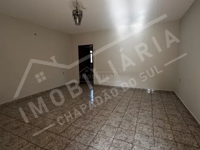 Casa 5 quartos e 2 banheiros, para alugar, no bairro CENTRO em Chapadão do Sul