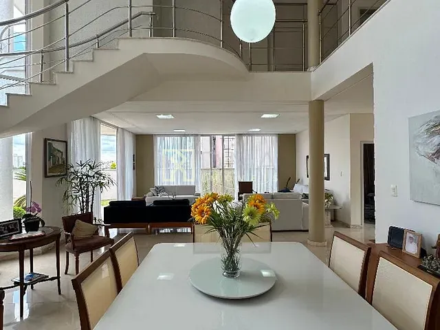 Casa com 700m² 4 quartos e 5 banheiros, à venda, no bairro Condomínio Reserva do Paratehy em São José dos Campos