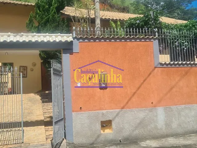 Casa com 367m² 2 quartos e 2 banheiros, à venda, no bairro Doutor Mesquita em Barra do Piraí