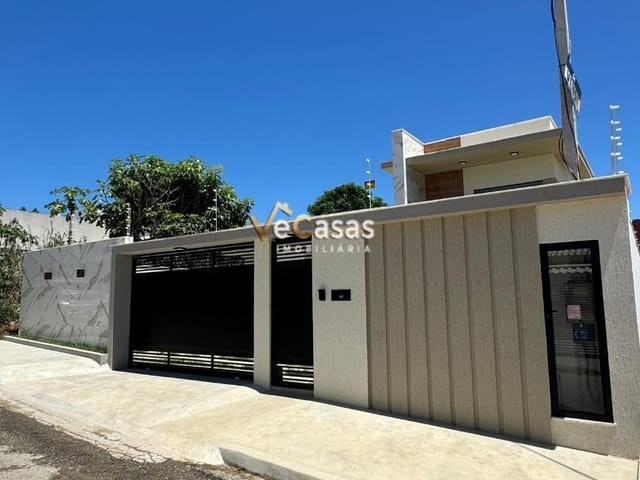 Casa com 360m² 3 quartos e 2 banheiros, à venda, no bairro Maria Turri em Rio das Ostras